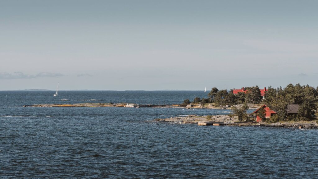 El laberinto de los canales boreales: cómo la movilidad eléctrica fluvial y las pasarelas flotantes transforman el transporte en el archipiélago de Turku