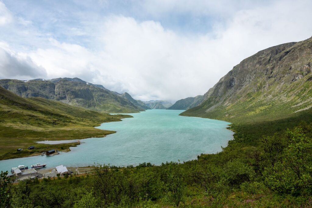 La Travesía del Kungsleden: Guía Integral de Expedición y Senderismo Ártico en la Laponia Sueca