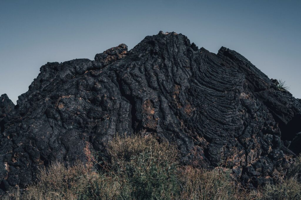El laberinto de las llanuras volcánicas: cómo los autobuses de hidrógeno y los senderos de lava transforman el transporte en Lanzarote