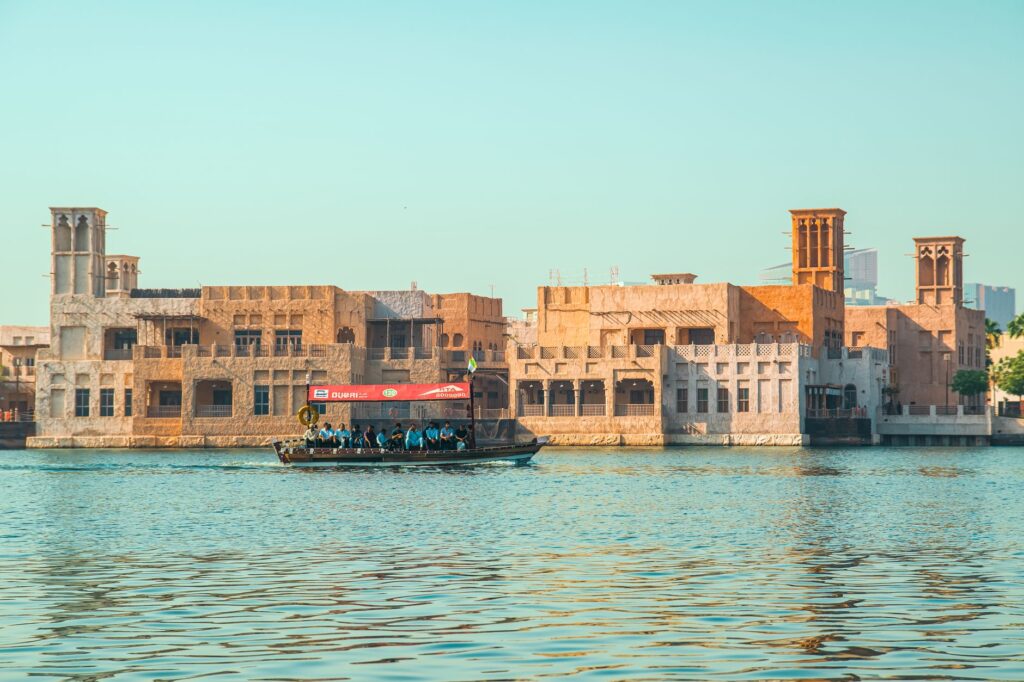 El latido oculto de Dubái: cómo el Heritage Express redefine el turismo cultural en la era moderna