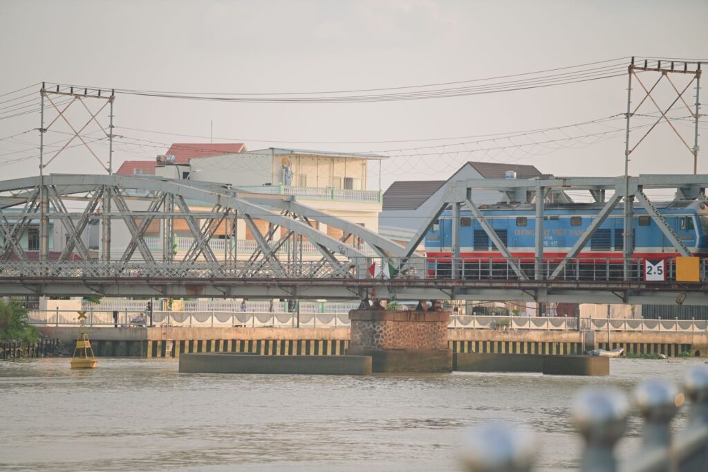 El puente de jade y loza: la diplomacia milenaria de Henan en el archipiélago indonesio