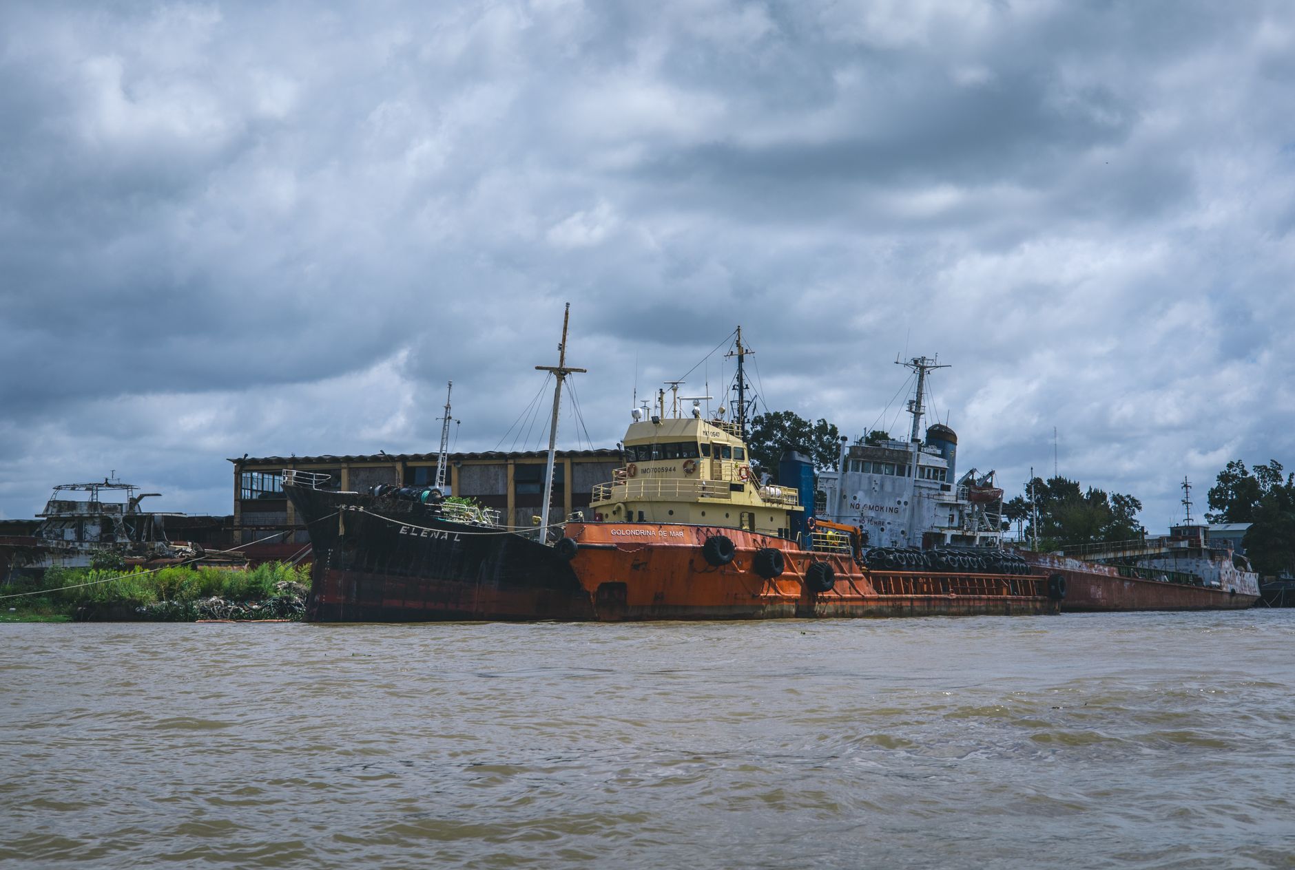 El laberinto de hierro y sal: la conectividad fluvial del delta del río Gambia y sus barcos de correo