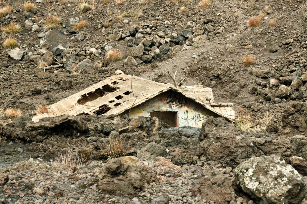 El latido meridional del archipiélago de las Azores: Muelles de marea, lanchas de correo y la conectividad insular de Faial