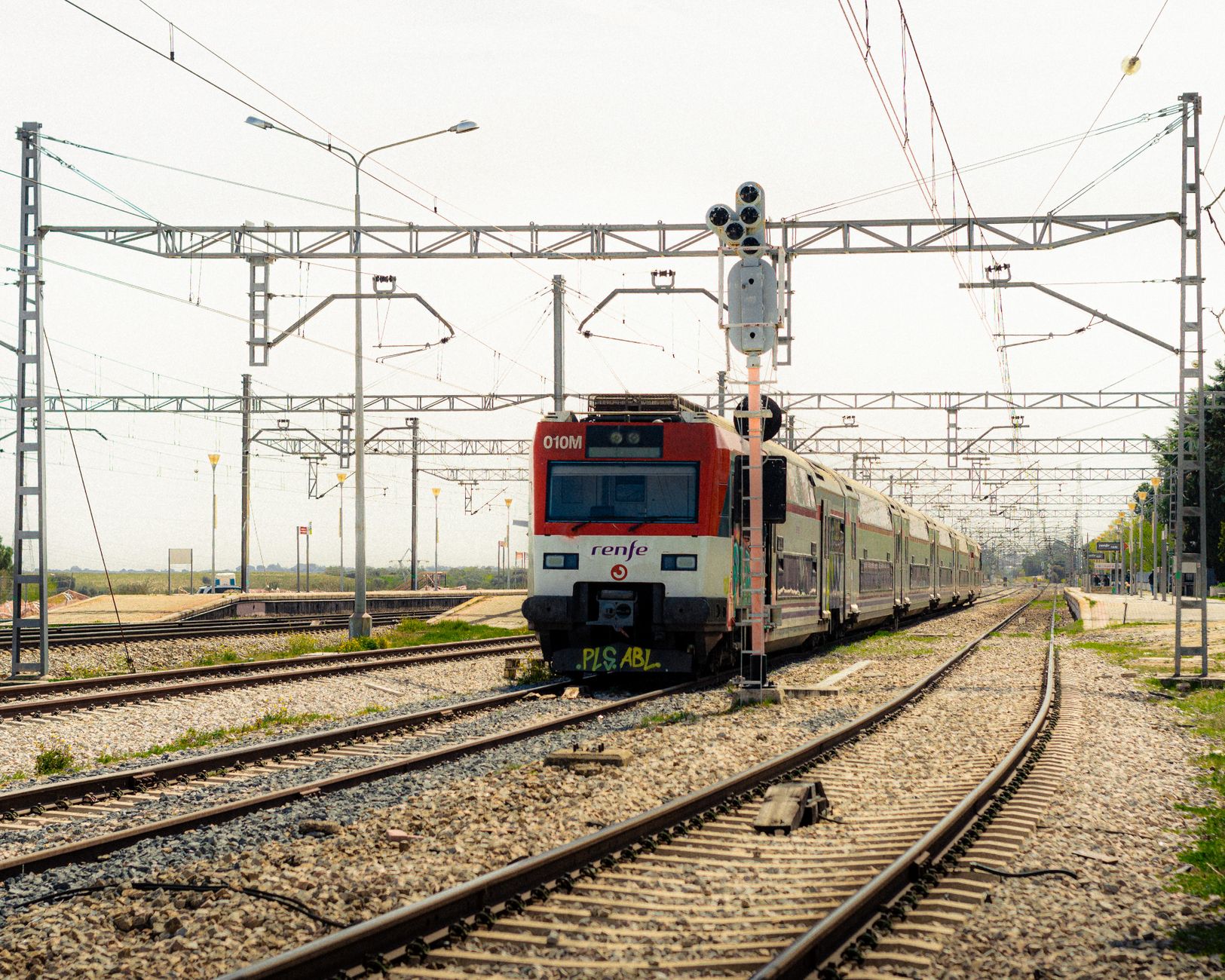 El pulso verde del Rin: la descarbonización de la gran arteria europea y el nuevo mapa de los trenes nocturnos