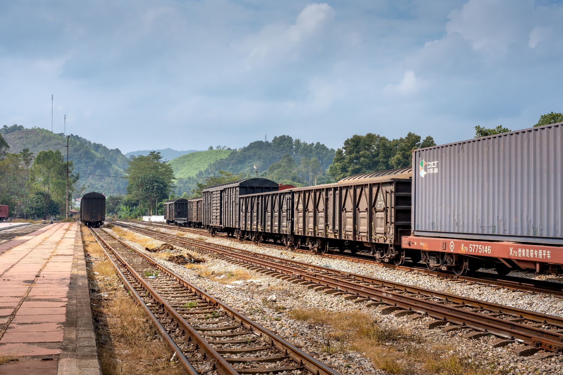 El latido intermodal de la Fosa de los elefantes: Trenes de carga pesada, camiones de alta montaña y la frágil conectividad de los altiplanos de Mpumalanga
