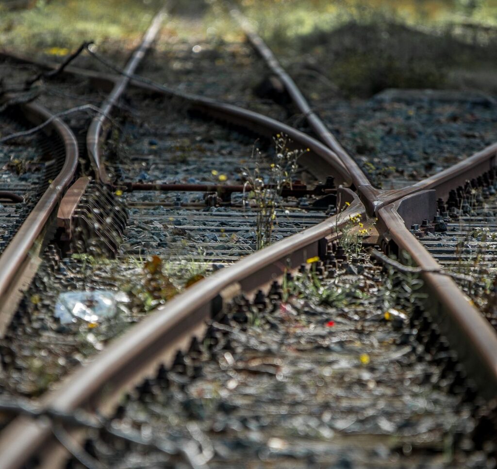 El Tren Transandino del Norte: Ingeniería de altura, logística minera y la conectividad ferroviaria en los Andes peruanos
