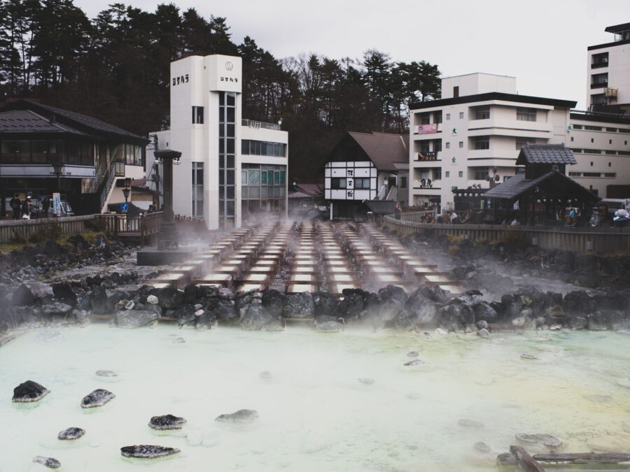 El rumor del agua en Kumano: la sabiduría milenaria del termalismo y el bosque en Wakayama