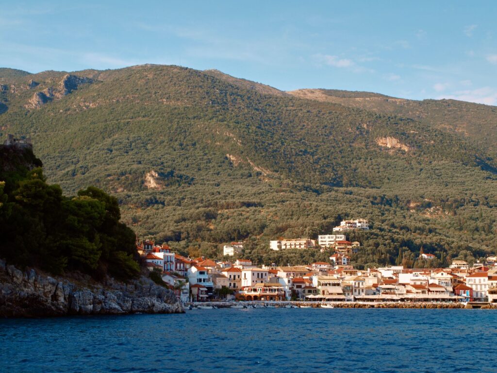 El mar Egeo como oficina: radiografía legal y práctica del visado para nómadas digitales en Grecia