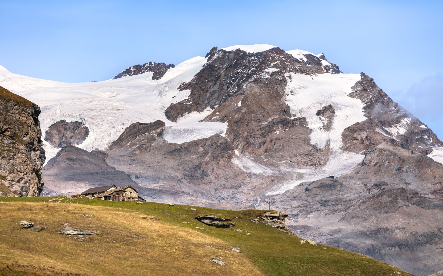 La Travesía del Gran Paradiso: Geología, Alta Ruta y Conservación en el Corazón de los Alpes Italianos