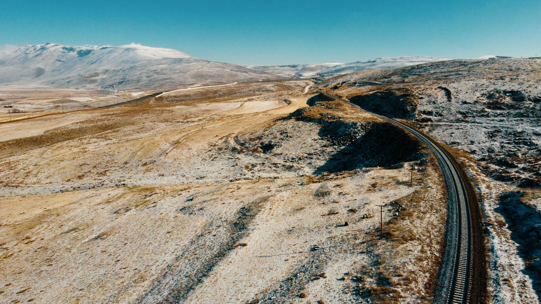 El Ferrocarril del Pamir: Ingeniería soviética, alta montaña y conectividad ferroviaria en Asia Central