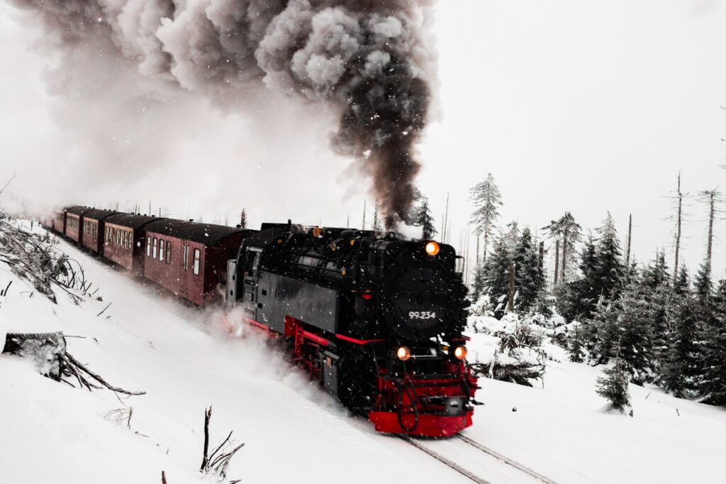 El Ferrocarril Trans-Hokkaido: Ingeniería volcánica, logística septentrional y conectividad ferroviaria histórica entre Hakodate y Asahikawa
