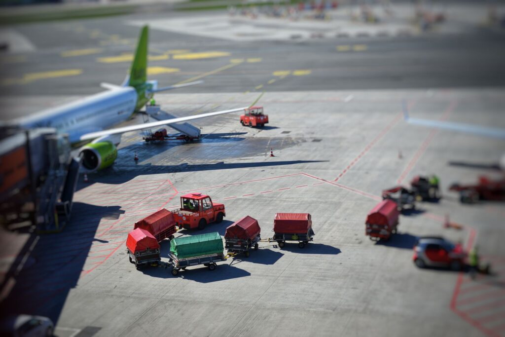Alas con rumbo sostenible: el desafío de la aviación comercial ante la transición ecológica