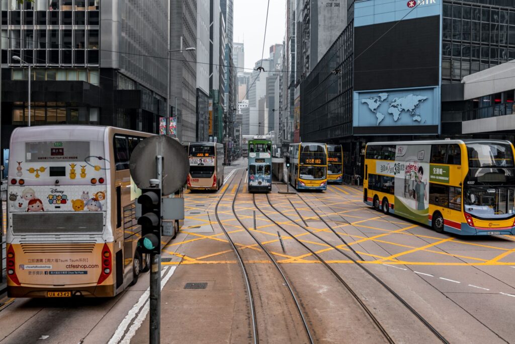 Hong Kong en un segundo: fragmentos de un colorido caos que no deja de ordenarse a cada momento