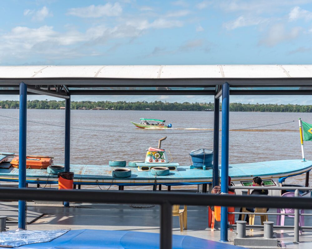 La Travesía del Archipiélago de las Guainía en Cayuco Tradicional: Guía de Expedición y Navegación Fluvial por la Estrella Fluvial del Sur de Colombia