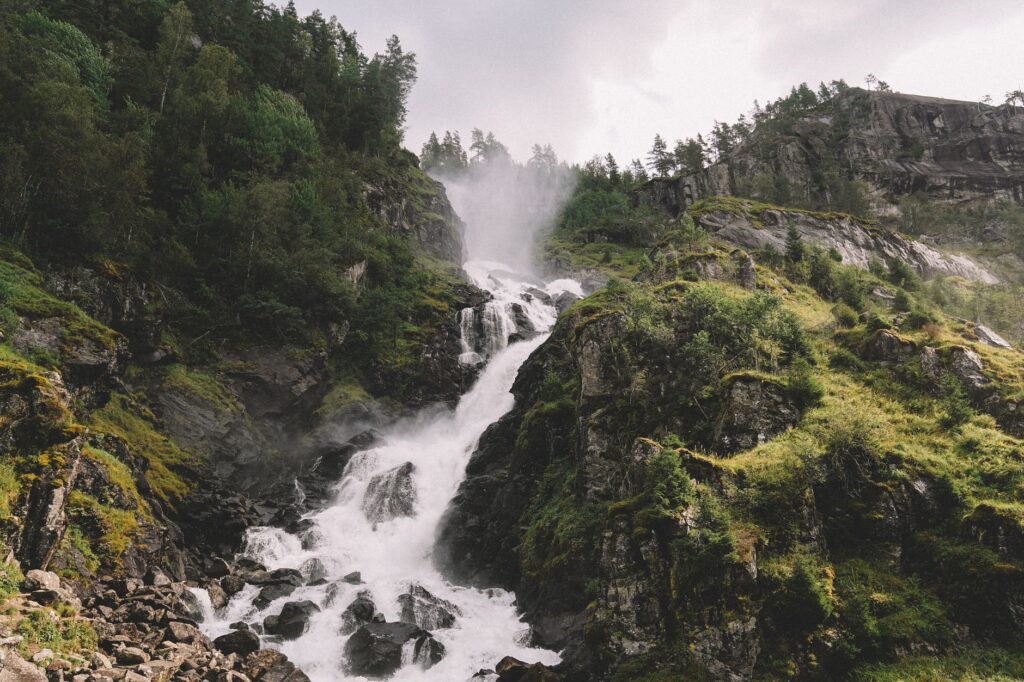 A través de los fiordos de hierro: la línea ferroviaria de Bergen entre Oslo y la costa atlántica de Noruega