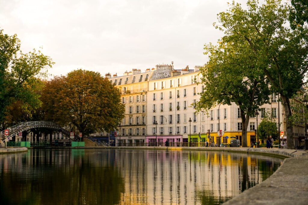 Doscientos años del canal Saint-Martin de París: un río artificial con luces y sombras
