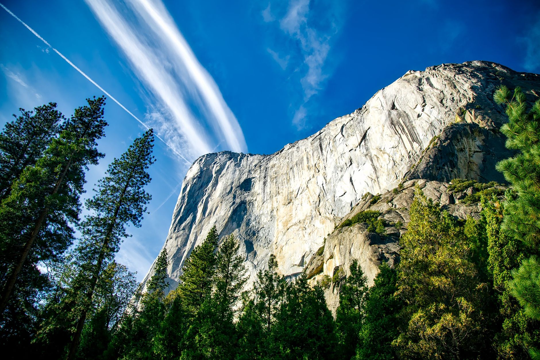 El Dominio de las Cumbres de Granito: Geología, Climatología Alpina y Conservación en el Parque Nacional de Yosemite