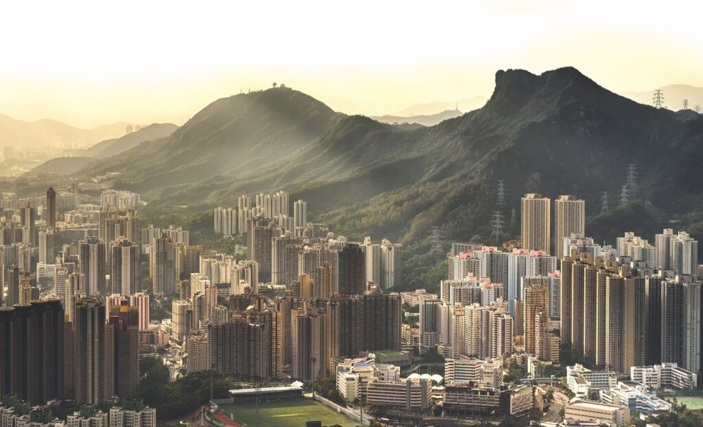 El dilema verde de Hong Kong: Cómo replantear el ecoturismo entre la densidad urbana y la urgencia silvestre
