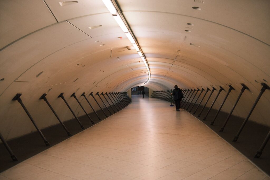 El laberinto intermodal de Tokio: Guía definitiva para dominar la red ferroviaria y de metro más compleja del mundo