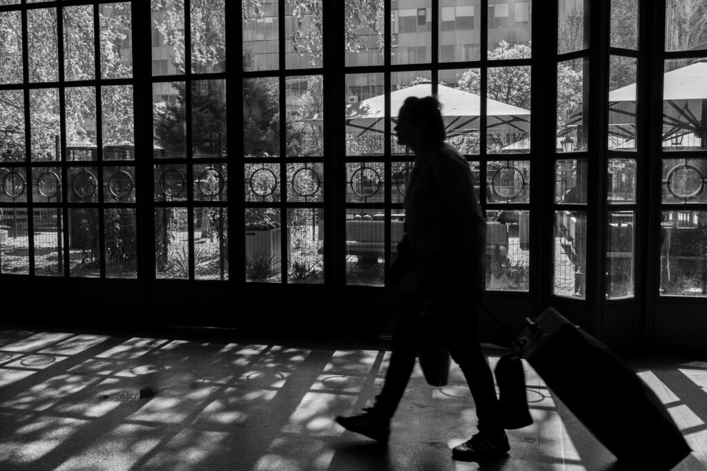 El Arte de Viajar con Lujo Consciente: Estrategias y Descuentos Exclusivos para Exploradores Contemporáneos