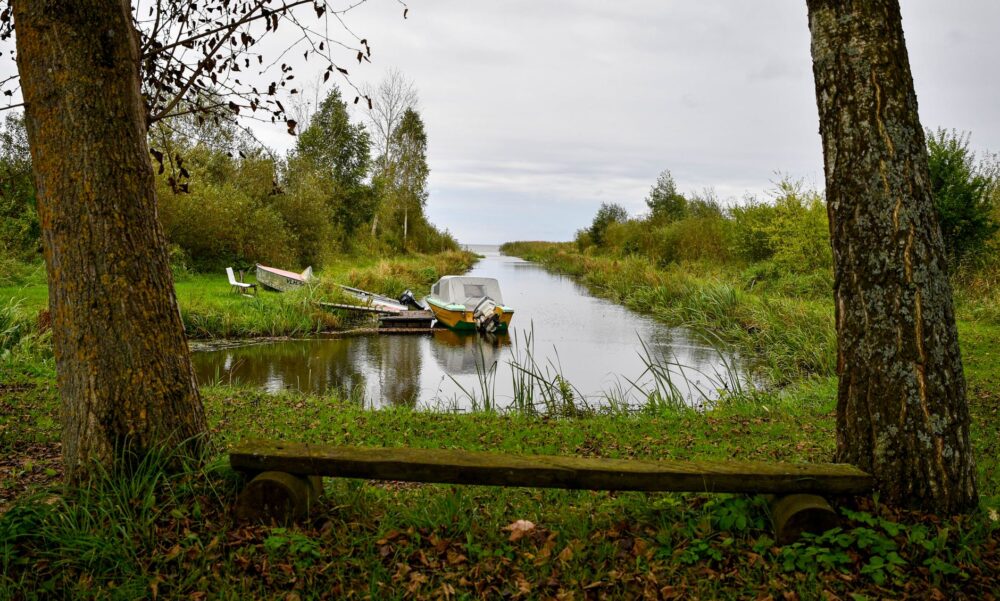 El silencio milenario de la Ruta del Ámbar: navegación fluvial y arquitectura de madera en los canales de Masuria