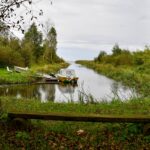 El silencio milenario de la Ruta del Ámbar: navegación fluvial y arquitectura de madera en los canales de Masuria