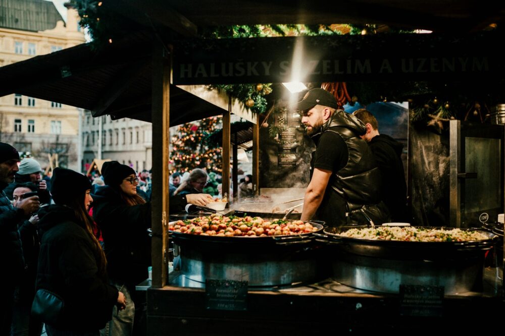 El sabor de la libertad: cómo la gastronomía checa redefine el viaje contemporáneo en el escenario global