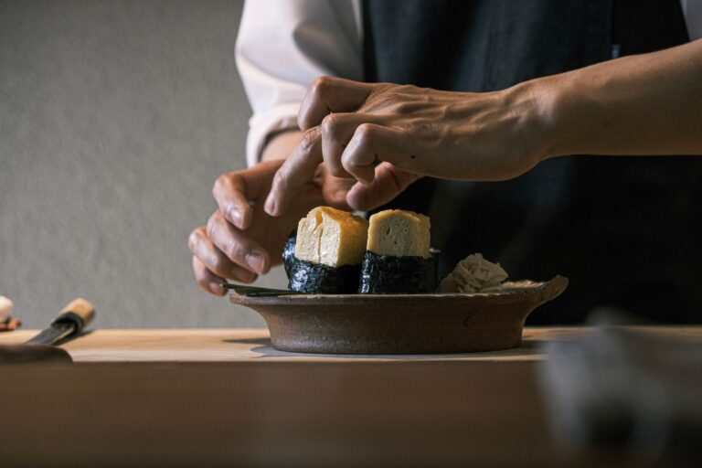 El apetito insaciable de Mitsuharu Tsumura en la cima global de la gastronomía