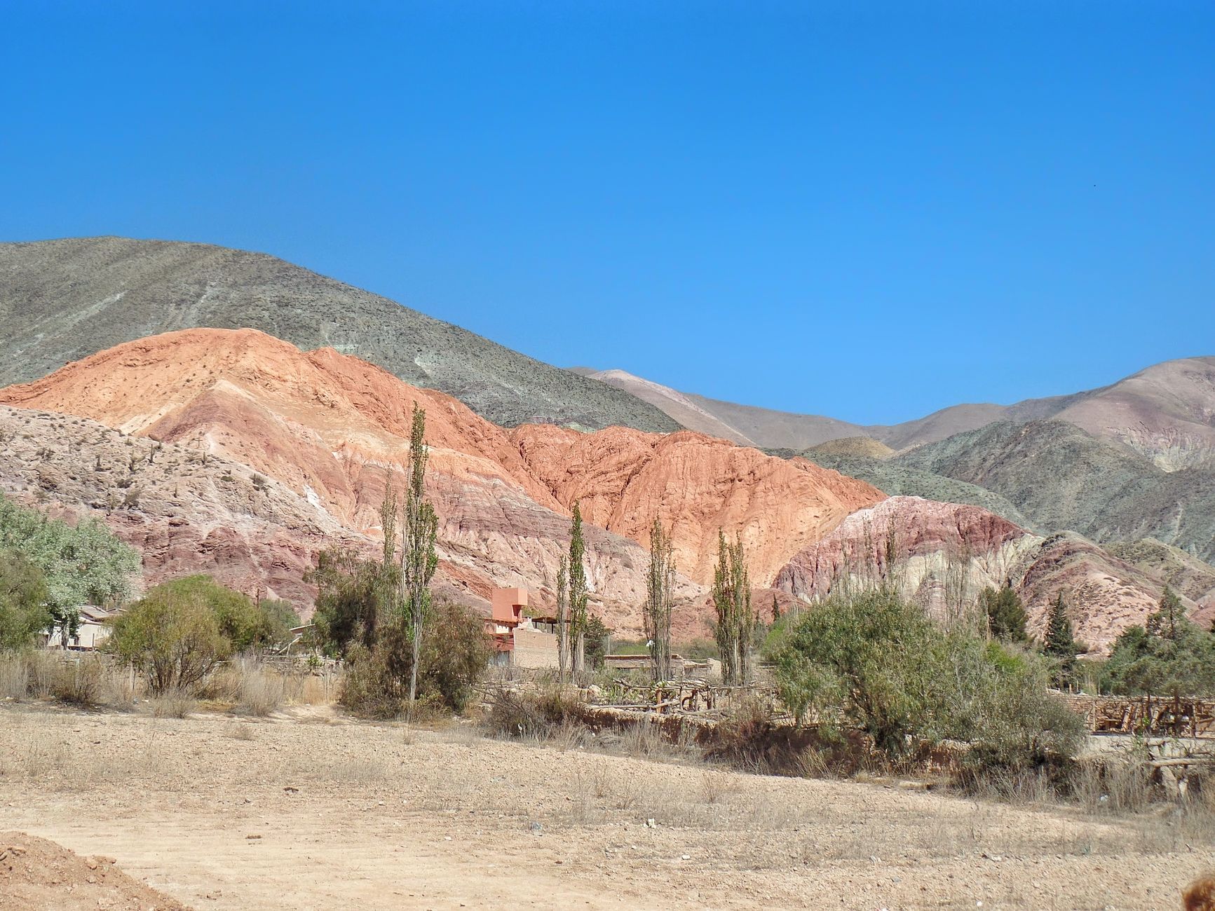 El Ferrocarril Trasandino de Los Andes: Ingeniería de Alta Montaña, Logística de Cumbres y la Conectividad Histórica entre Chile y Argentina