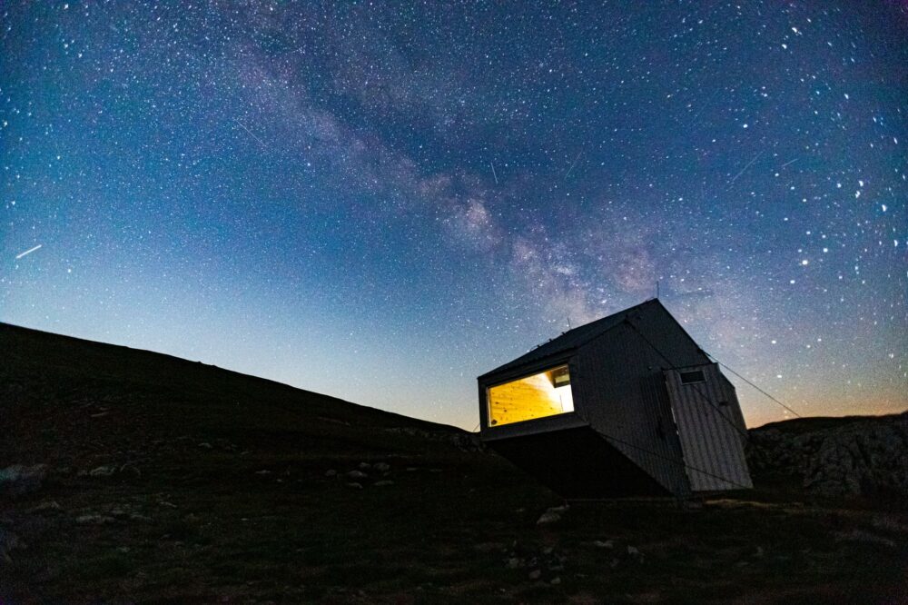 Los confines del silencio: los refugios más remotos del planeta que puedes visitar