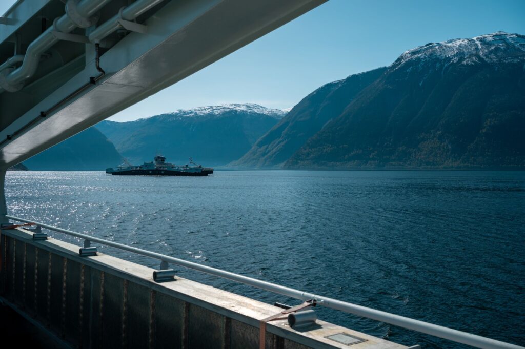 El Mapa de lo Imposible: Ingeniería de Fiordos y la Logística del Aislamiento en la Carretera Austral