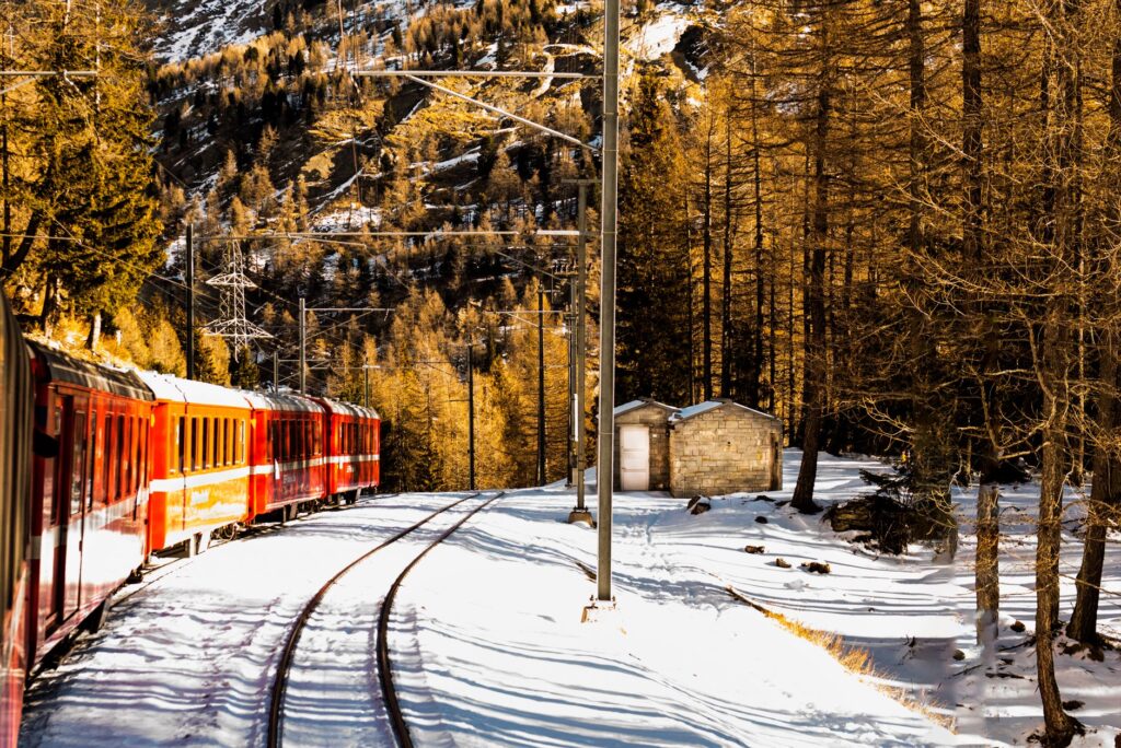 El laberinto ferroviario de la alta montaña de los Balcanes: puentes de celosía, talleres centenarios y la frágil conectividad de la línea de Belgrado a Bar