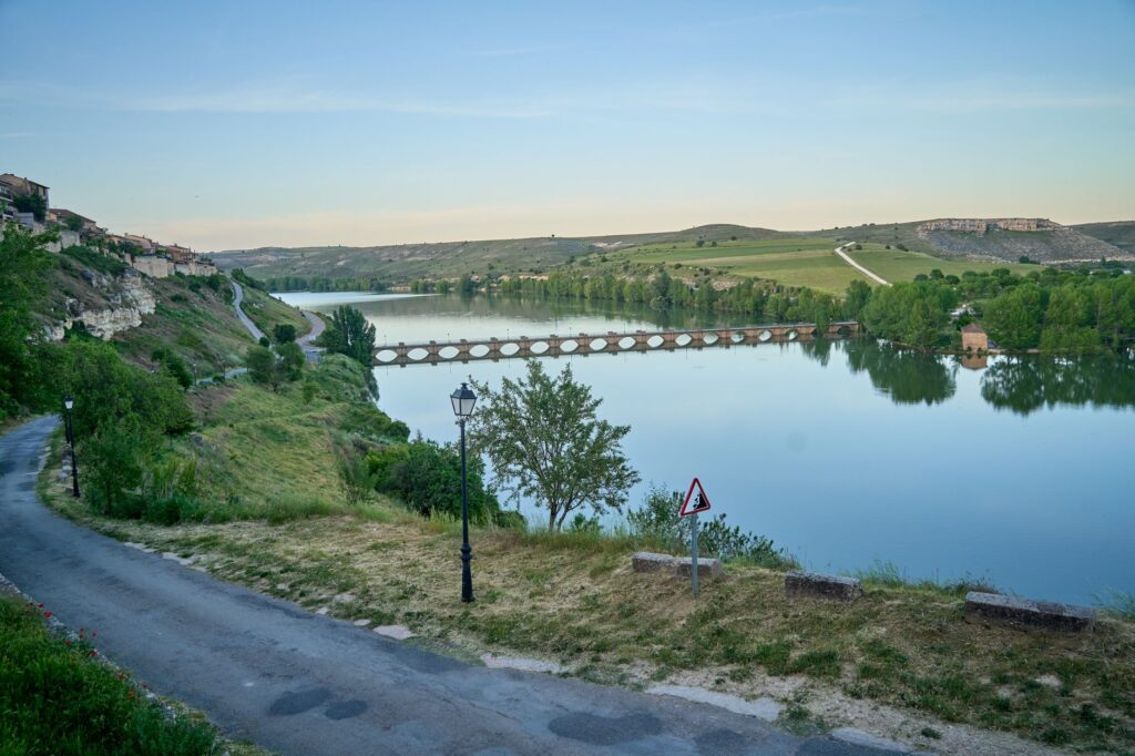 El refugio del lince pardina y los humedales del Bajo Tormes: ecología fluvial y conservación en las riberas castellanas