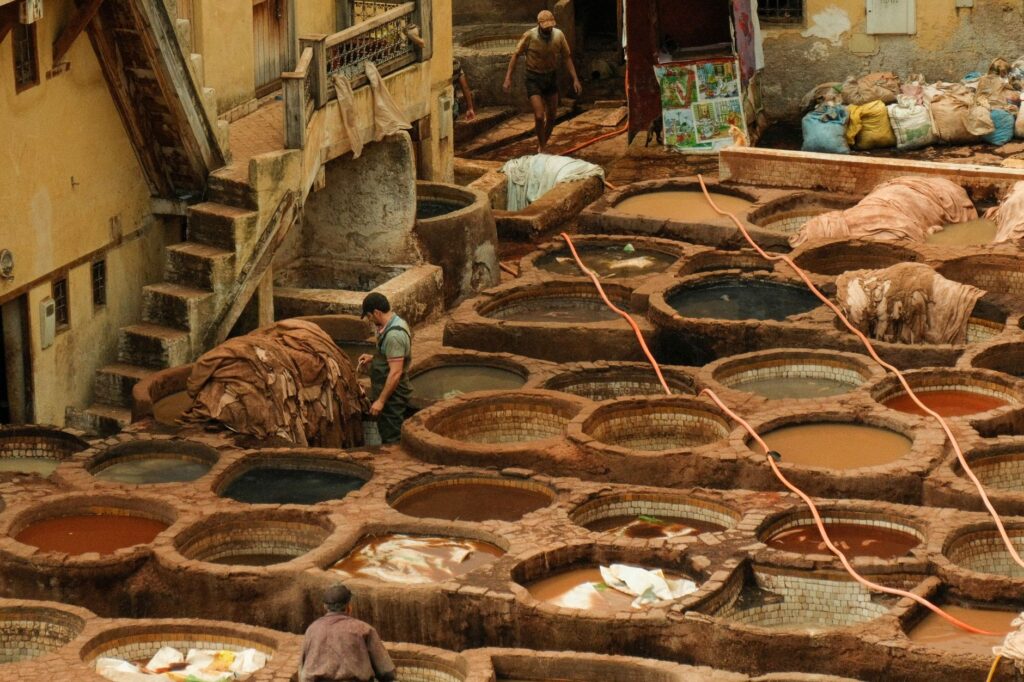 El Renacimiento de la Encuadernación en Piel: Tradición, Materialidad y Diseño en los Talleres de Florencia