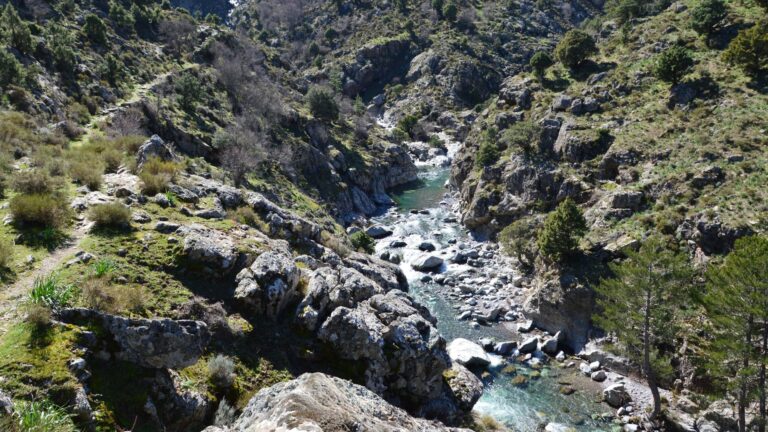 The Southern Pulse of Crete: Millennial Gorges, Shepherd Trails, and the Isolated Connectivity of Sfakia