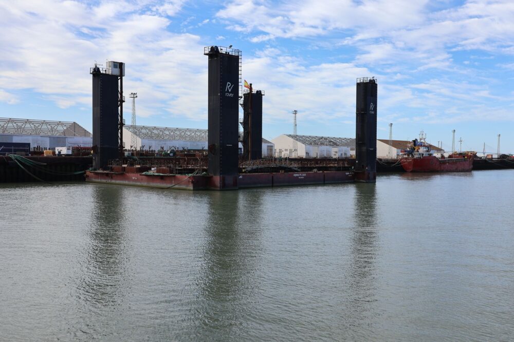 El laberinto flotante de los fiordos de Chiloé: ingeniería, transbordadores y conectividad en el mar interior de Chile