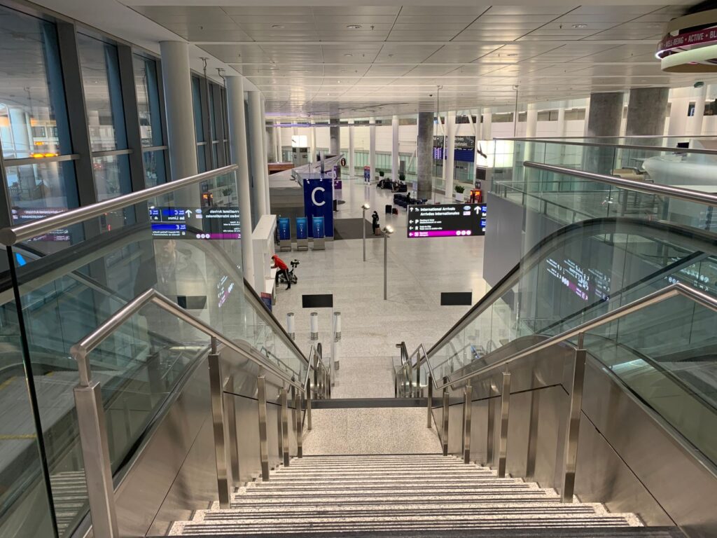 El fin del Tetris en las maletas: cómo la tecnología redefine los controles de los aeropuertos europeos
