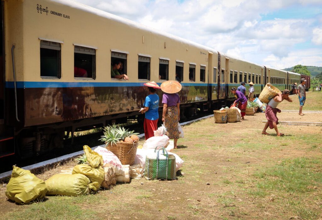 El laberinto de la trocha centenaria: ingeniería ferroviaria y la conectividad fluvial en el corazón de Senegal
