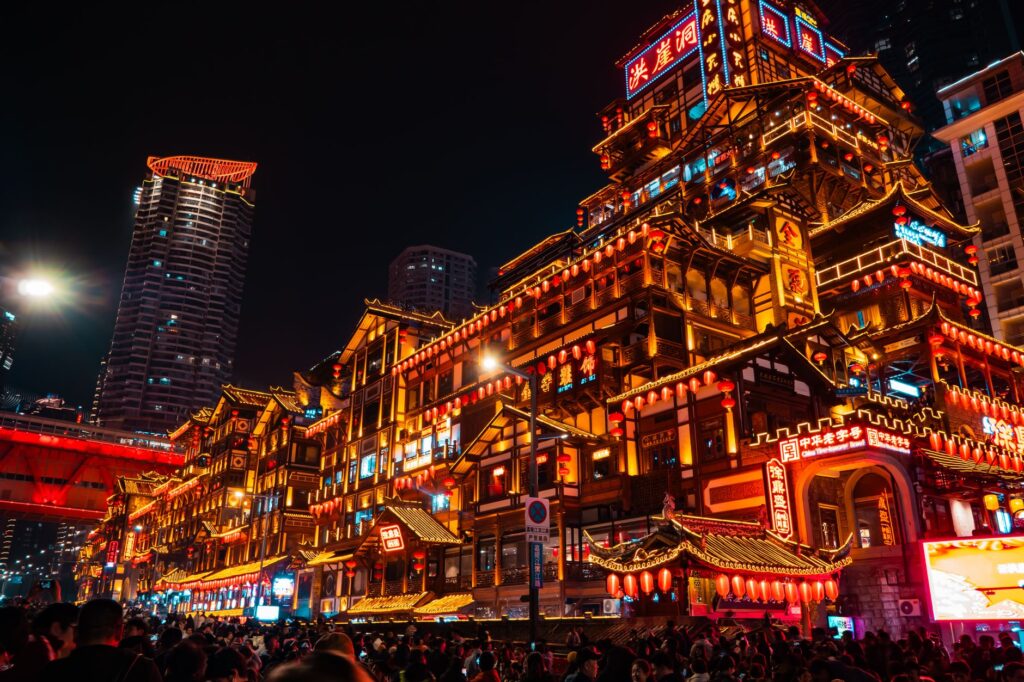 La metrópolis en tres dimensiones: desmitificando la estética ‘cyberpunk’ de Chongqing