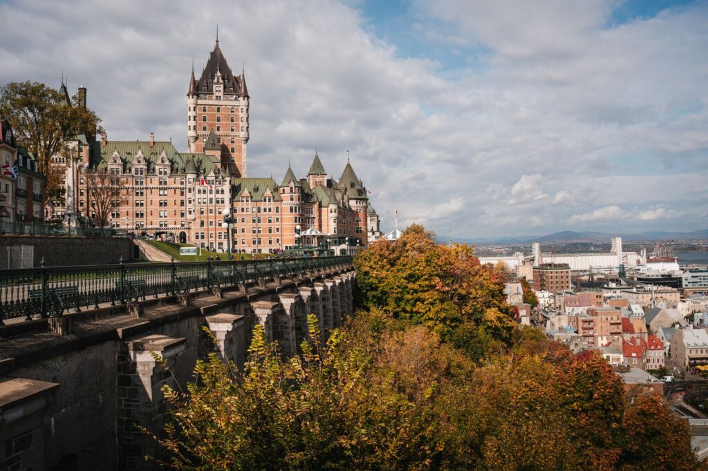 El susurro del hidrógeno en el Escudo Canadiense: la nueva era del Tren de Charlevoix