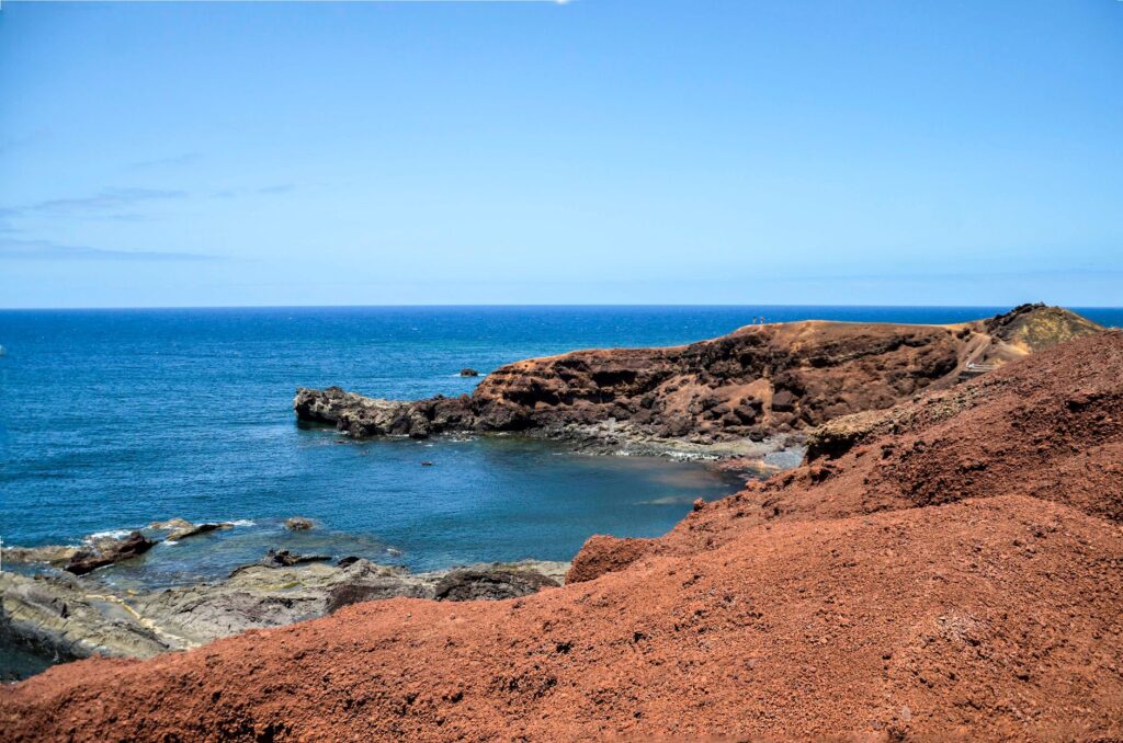 El Archipiélago de Fernando de Noronha: Ecosistema Marino, Sostenibilidad y Conservación en el Atlántico Brasileño