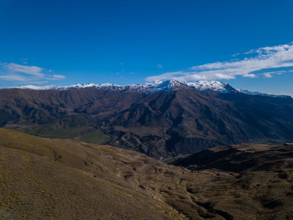 La Ruta del TranzAlpine: Ingeniería, Conectividad y la Gran Travesía Ferroviaria de la Isla Sur de Nueva Zelanda