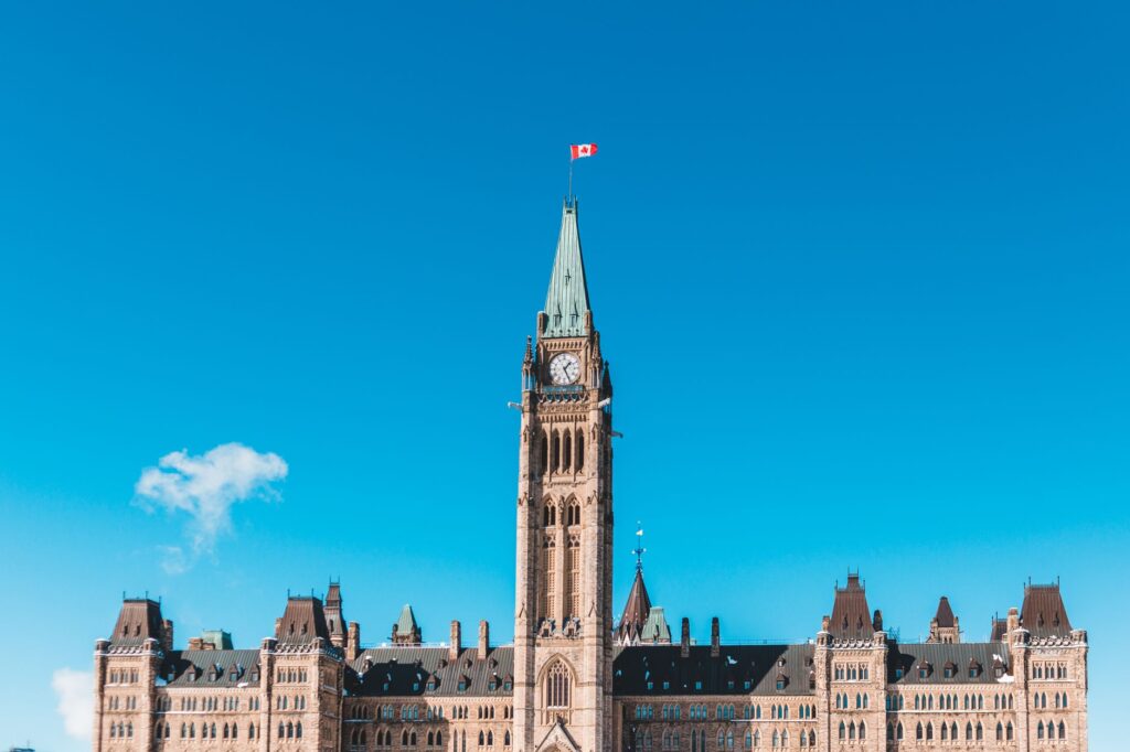 Ottawa más allá de la postal: el diálogo entre diplomacia, diseño y el pulso canadiense en el siglo XXI
