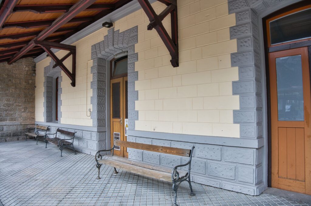 El Tren a las Nubes y la alta conectividad andina: Ingeniería de cumbres, logística puneña y la red ferroviaria histórica hacia el altiplano salteño