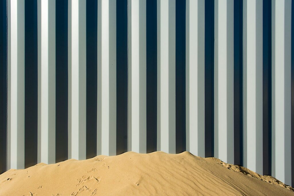 El laberinto de las dunas y el hierro: la odisea logística del Ferrocarril del Desierto en Mauritania