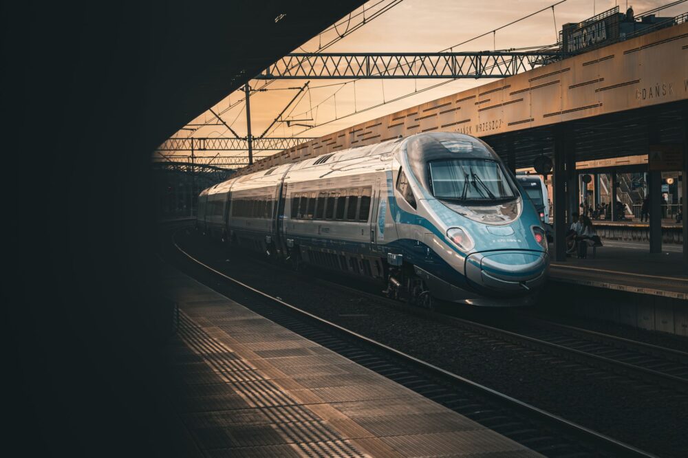 El Renacimiento Ferroviario Nocturno en Europa: Redescubrir el Continente sobre Rías