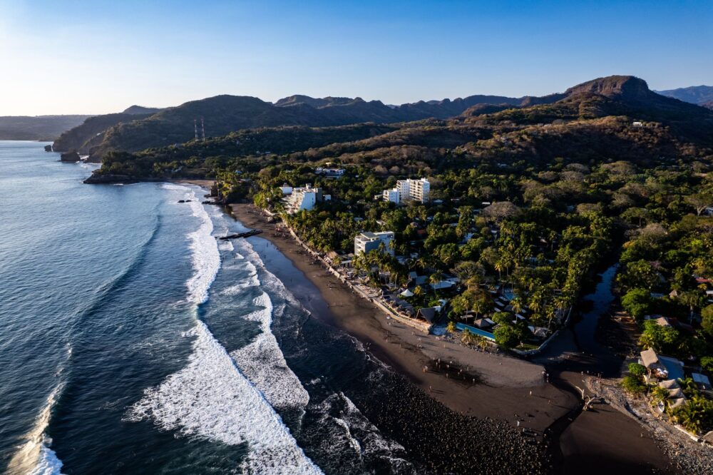 El costo invisible del paraíso: cuando el ecoturismo devora la naturaleza que promete salvar