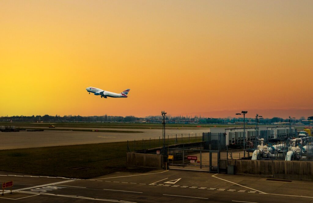 Caos en Heathrow: Cuando el latido del cielo británico se detiene