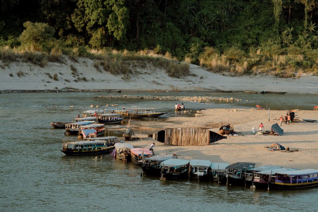 El despertar verde de Laos: Cómo el ecoturismo redefine el desarrollo en el Sudeste Asiático