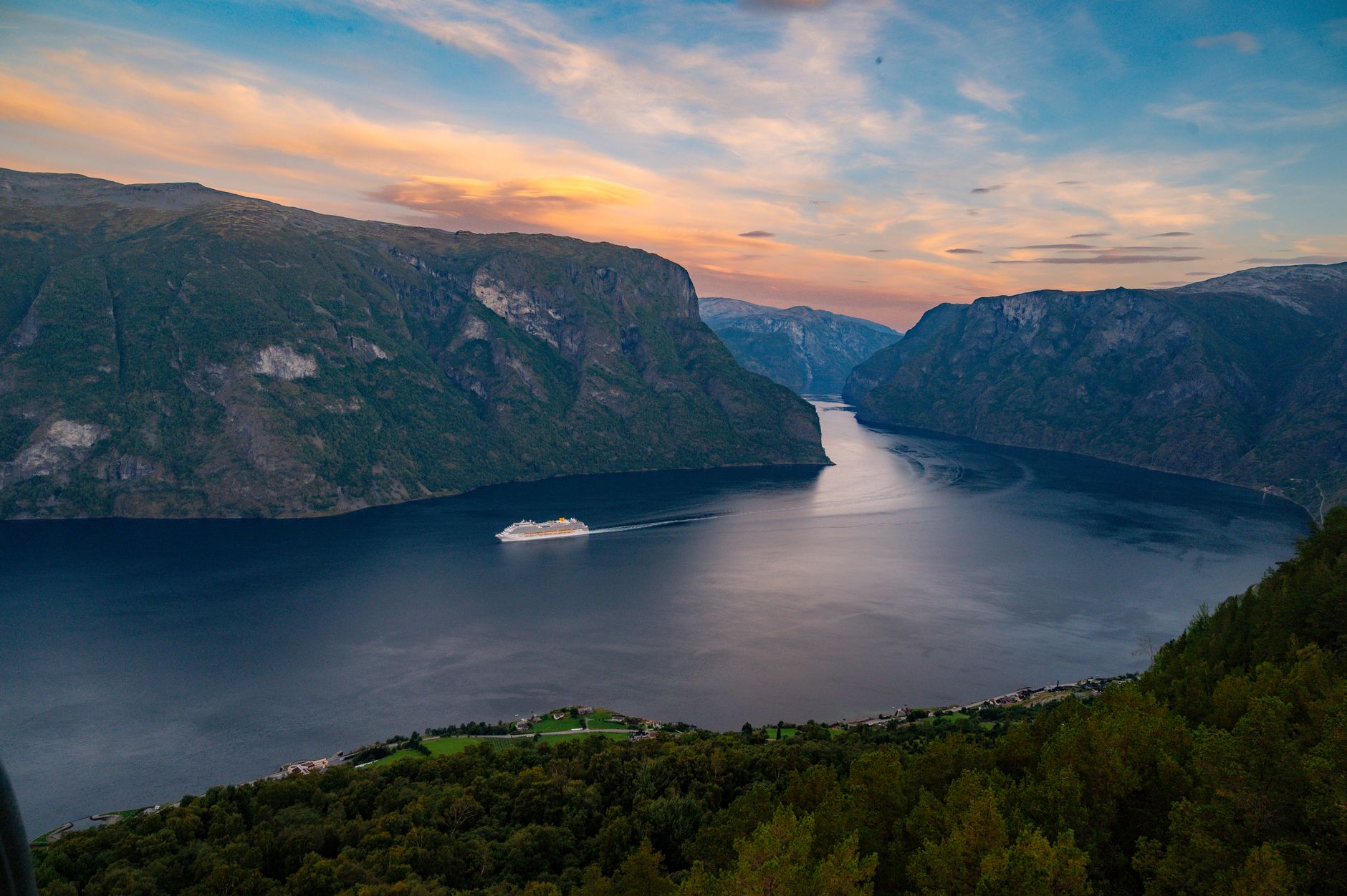 El dilema de Eidfjord: cuando el crecimiento del turismo de cruceros choca con la fragilidad del fiordo